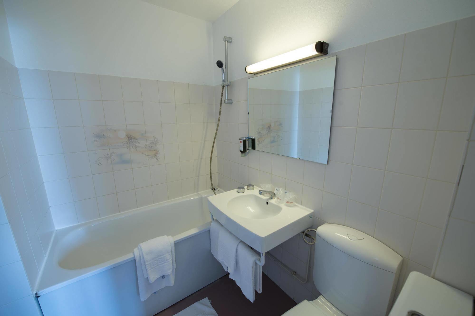 Anne De Beaujeu Hotel Gien Buitenkant foto